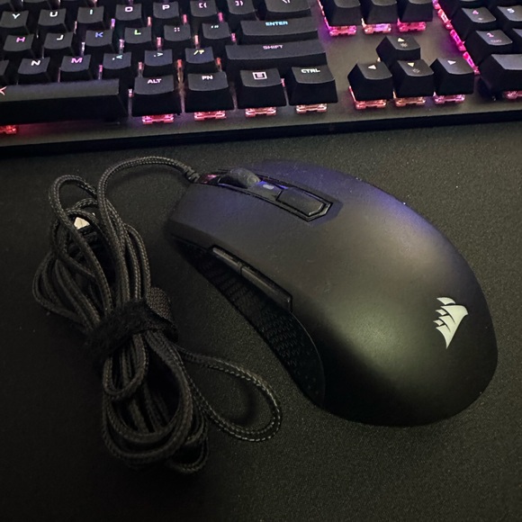 Corsair M55 RGB PRO Gaming Mouse - Picture 2 of 3